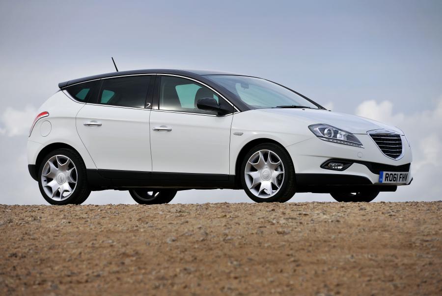  Chrysler Delta 2011 года  (фото 69 из 69)
